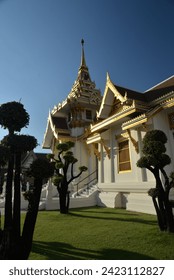 Wat Thep Sirinthrawat Ratchaworawihan (Wat Debsirindrawas Ratchaworawihan) Buddhist Temple in Bangkok, Thailand, Asia 
