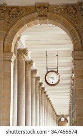 Watch with columns
