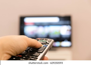 882 Watching tv using remote controller Images, Stock Photos & Vectors ...