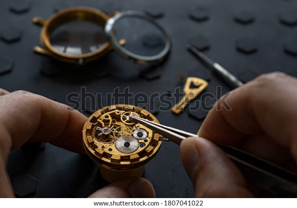 Watchmaker\'s workshop, mechanical watch repair.\
SPecial repair kit