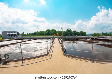 Water Cleaning Facility Outdoors Photo
