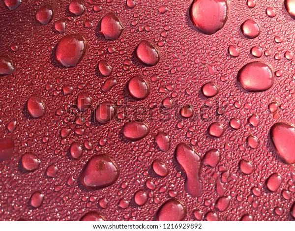 Water drops on car
roof