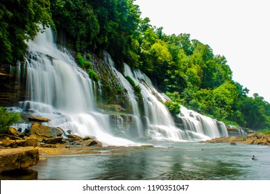 Water Fall In Rock City Tennessee