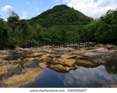 Water fall srilanka Theli Ella