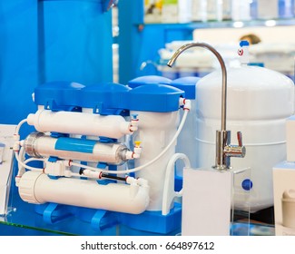 Water filter system or osmosis, water-purification
