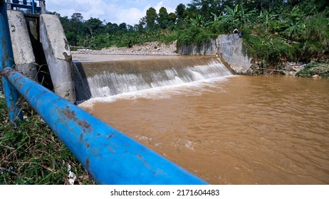 2,553 Dam overflow spillway Images, Stock Photos & Vectors | Shutterstock