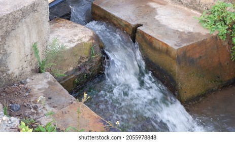 Water flowing in the irrigation canals of agriculture
