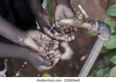 Нехватка воды по-прежнему затрагивает одну шестую населения Земли. Африканские дети в развивающихся странах больше всего страдают от этой проблемы, которая вызывает недоедание и проблемы со здоровьем.