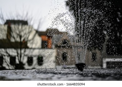 Water Spash At Fountain In Widsor