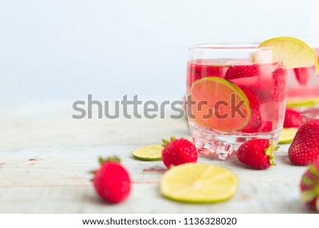 Water with strawberry and lime