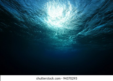 水面下 の画像 写真素材 ベクター画像 Shutterstock