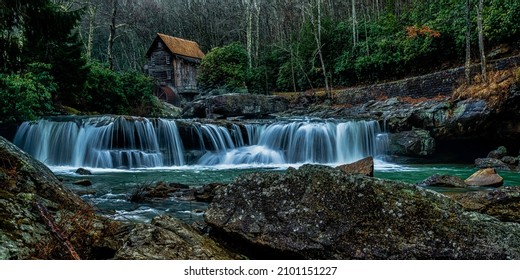 Waterfall and Glade Creek Grist Mill in Babcock State Park, Fayette County, West Virginia, USA