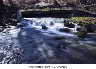 Waterfall Web River Blue Glass Sphere Natur Landschaft