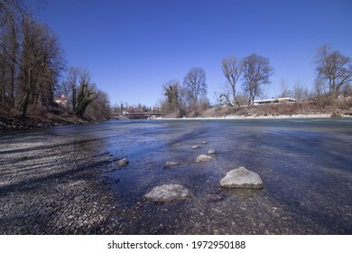 Waterfall Web River Blue Glass Sphere Natur Landschaft