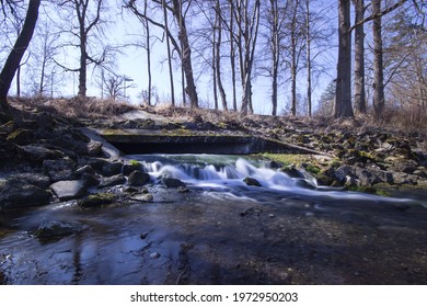 Waterfall Web River Blue Glass Sphere Natur Landschaft