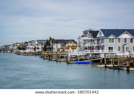 Waterfront homes in Avalon, New Jersey.