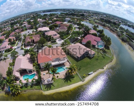 waterfront homes in florida