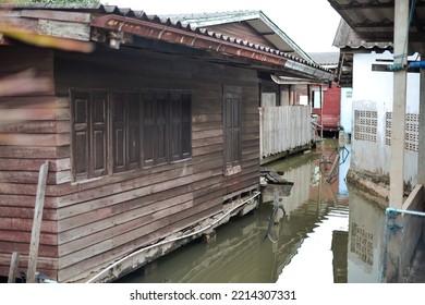 Waterfront House,brown Old Wooden House