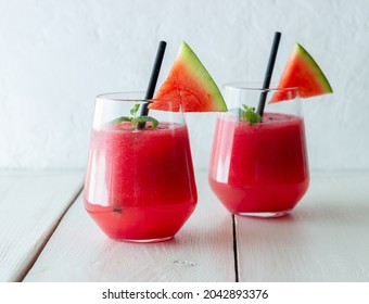 Watermelon drink with mint and ice. Cold drinks. Summer. Healthy eating. Vegetarian food