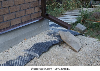 Waterproofing The Foundation Of The House. Problem And Bad Solution.