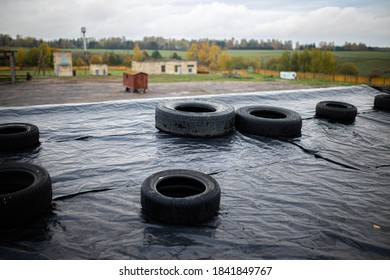 Waterproofing The Roof With A Waterproof Film, The Use Of Car Roof Tires.