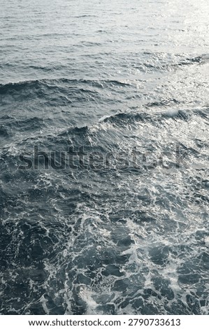 Waterscape with small waves and textures