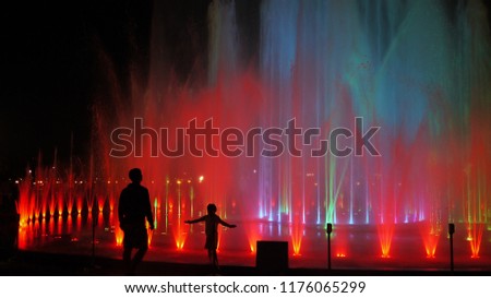 
watershow in night
