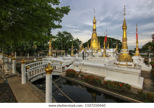 Watjadeethong Temple Pathum Thani Province Thailand Stock Photo Edit Now