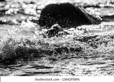 Waves are breaking