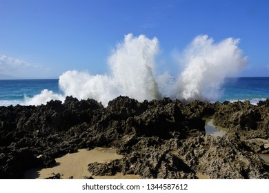 Waves Breaking on the Rocks