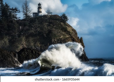 Waves at cape disappointment state park in washington