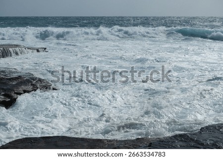 Waves at Jakes Point, Perth