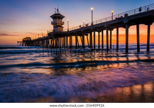 Waves Pacific Ocean Pier Sunset Huntington Stock Photo (Edit Now) 256409926