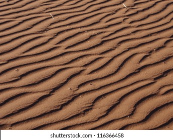 Wavy pattern on sand dune