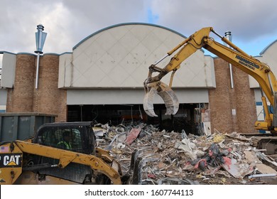 WAYNE, NEW JERSEY/USA - April 13, 2019: Demolition of the abandoned Wayne Hills Mall at 1 Wayne Hills Mall, Wayne, NJ 07470. Editorial use only. 