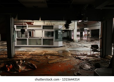 WAYNE, NEW JERSEY/USA - January 2, 2019: Interior Of The Abandoned Wayne Hills Mall At 1 Wayne Hills Mall, Wayne, NJ 07470. Editorial Use Only. 