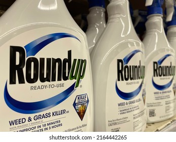 Waynesboro, Ga USA - 05 26 22: Walmart Supercenter Round Up Weed Killer Side View