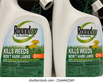 Waynesboro, Ga USA - 05 26 22: Walmart Supercenter Retail Store Round Up Weed Killer Green