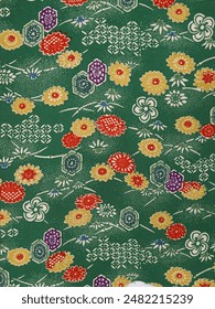 We will propose a design using antique kimono fabric as a background.
