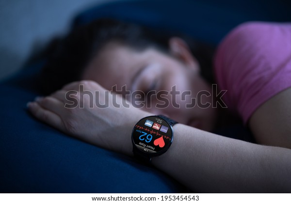 smartwatch track sleep