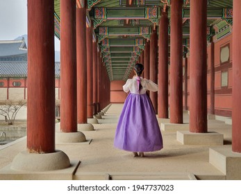 Wearing Hanbok (traditional Korean clothes) in Gyeongbokgung Palace in Seoul, Korea