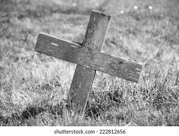 Weathered Wooden Cross Marking A Grave - Monochrome Processing