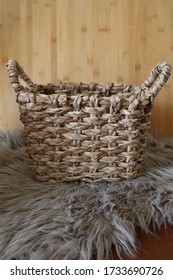 Weaved Farmhouse Brown Seagrass Basket