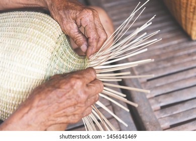 weaving bamboo basket wooden / old senior man hand working crafts hand made basket for nature product in Asian