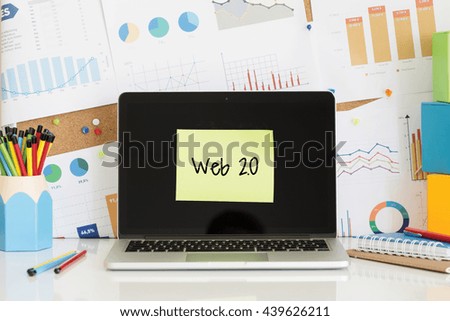  WEB 2.0 sticky note pasted on the laptop screen