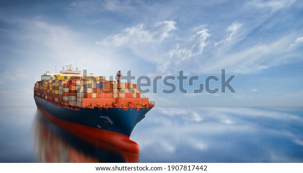 webinar banner, Aerial side view of smart cargo
ship carrying container from custom container depot go to ocean
concept freight shipping by ship service on blue sky .Freight
Forwarding Service