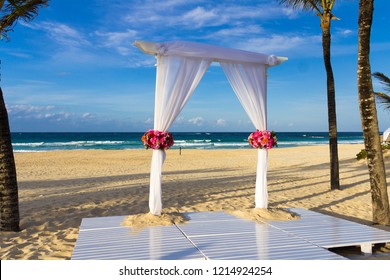 Wedding Back Drop On Tropical Beach