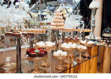 Display Cakes Images Stock Photos Vectors Shutterstock