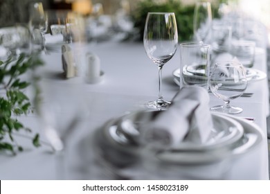 Wedding Banquet Table With Table Setting