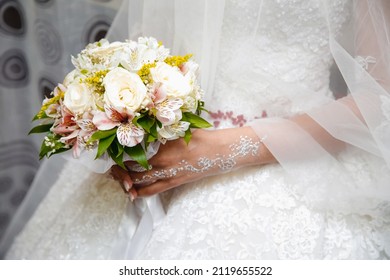 wedding bouquet close-up, wedding day